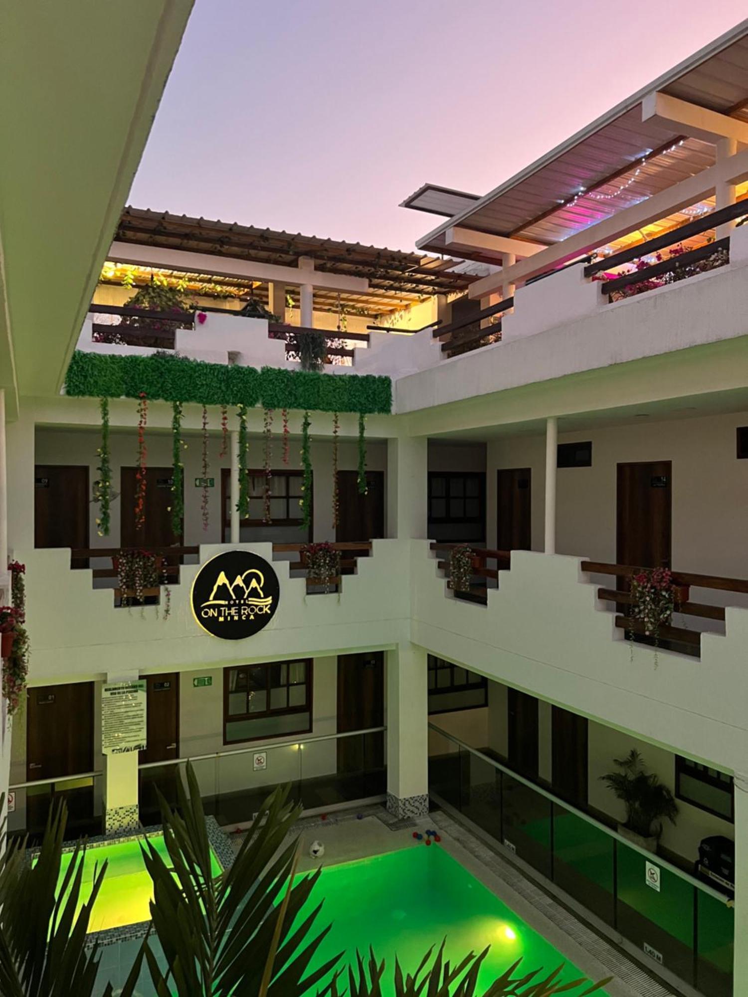 Hotel On The Rock Minca Esterno foto